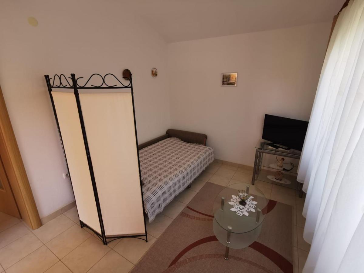 Apartman Zora Podstrana Bagian luar foto