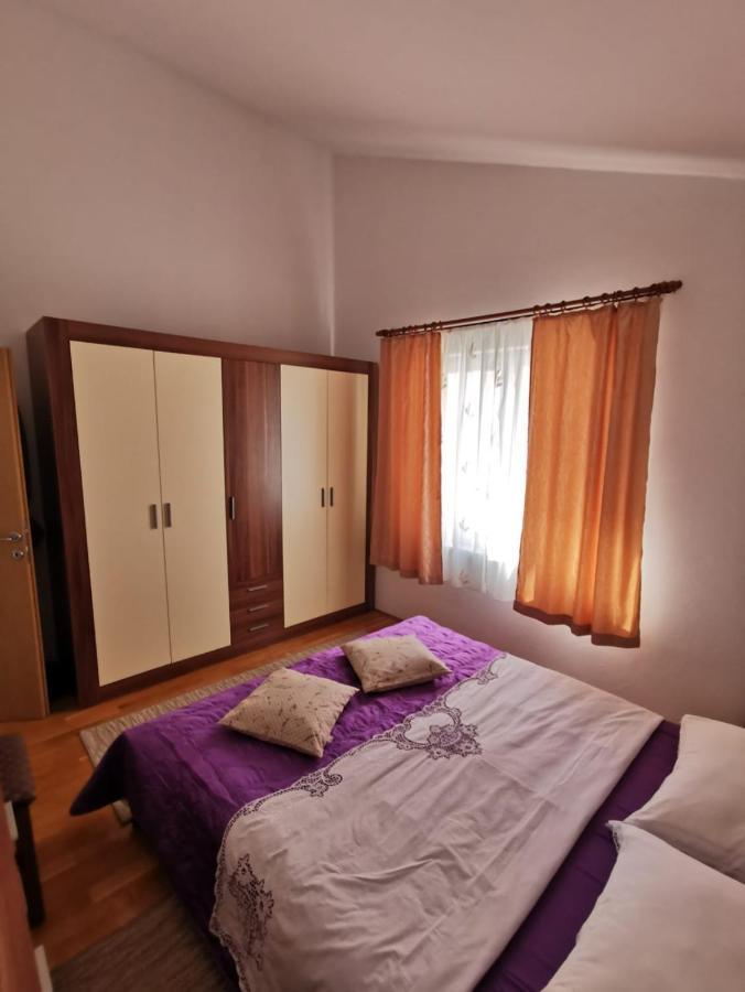 Apartman Zora Podstrana Bagian luar foto