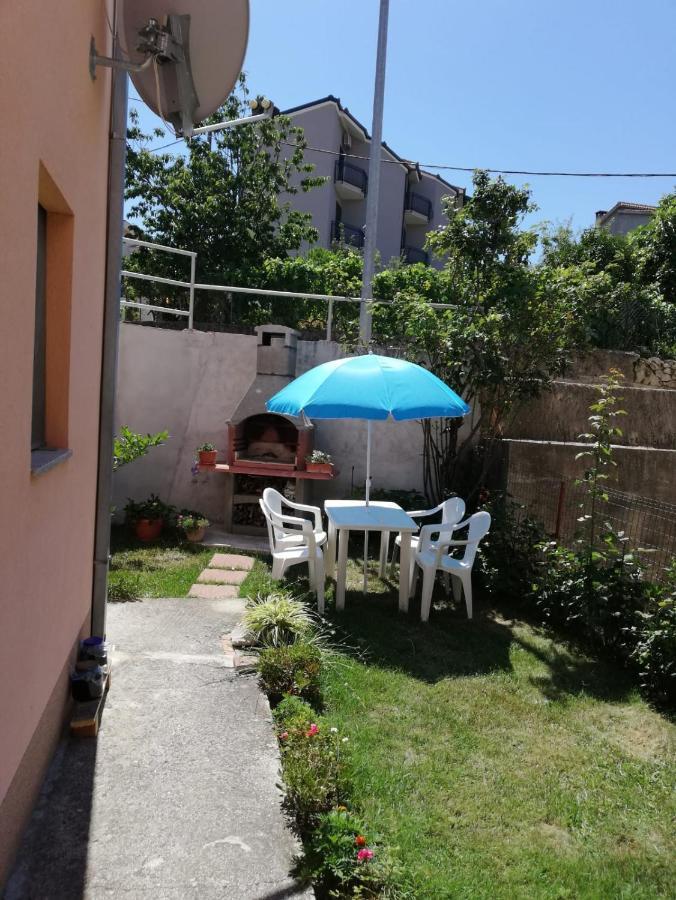 Apartman Zora Podstrana Bagian luar foto